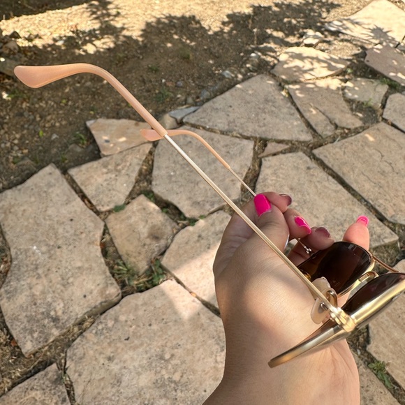 Vintage RayBan sunglasses - Picture 8 of 14